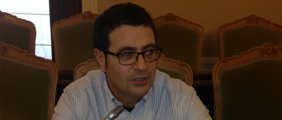 <p>Convencemos a la Diputaci&oacute;n para que inste a la Junta a no implantar la l&iacute;nea fr&iacute;a en los comedores escolares&nbsp;</p>