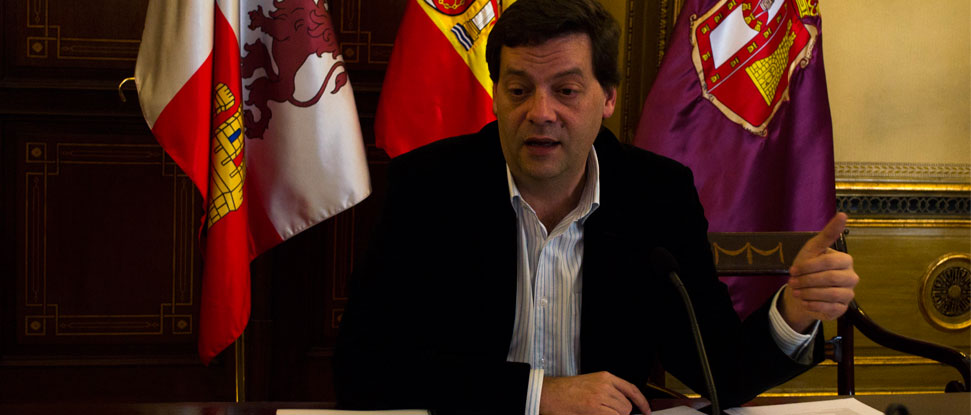 <p>El PSOE critica los argumentos utilizados por la Fiscal&iacute;a para archivar su denuncia sobre las bolsas de empleo</p>