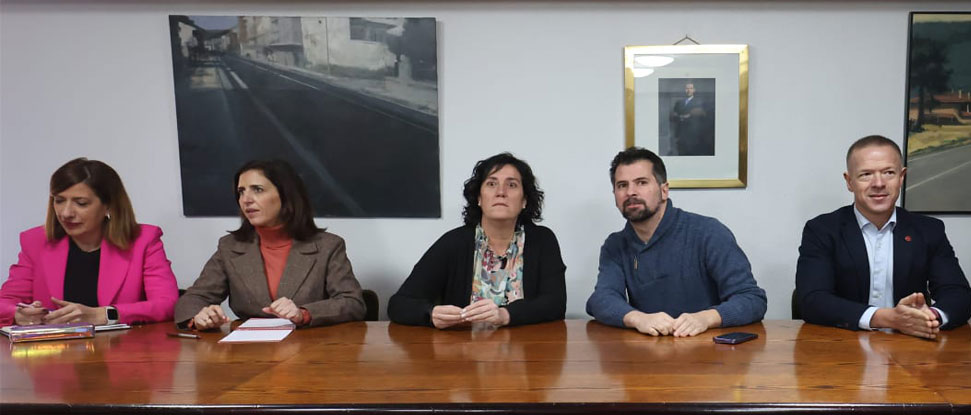 Esther Peña llama a la tranquilidad a los vecinos de las Merindades y anuncia más guardias civiles en pocos meses