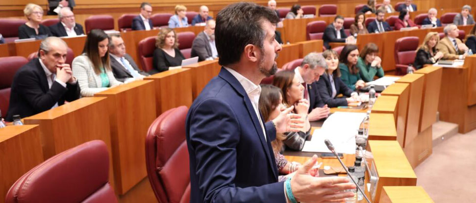 Tudanca achaca la fuga de empresas a la inestabilidad y la corrupci&oacute;n en Castilla y Le&oacute;n