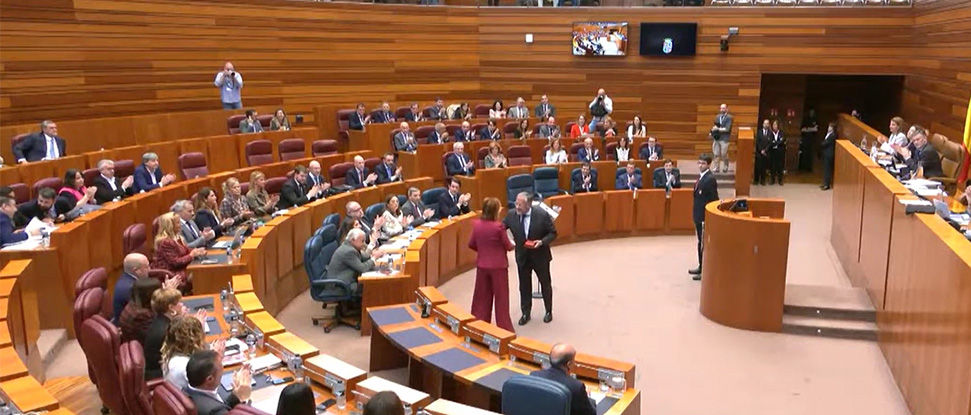 Eva Ceballos toma posesi&oacute;n de su acta como procuradora socialista en las Cortes de Castilla y Le&oacute;n